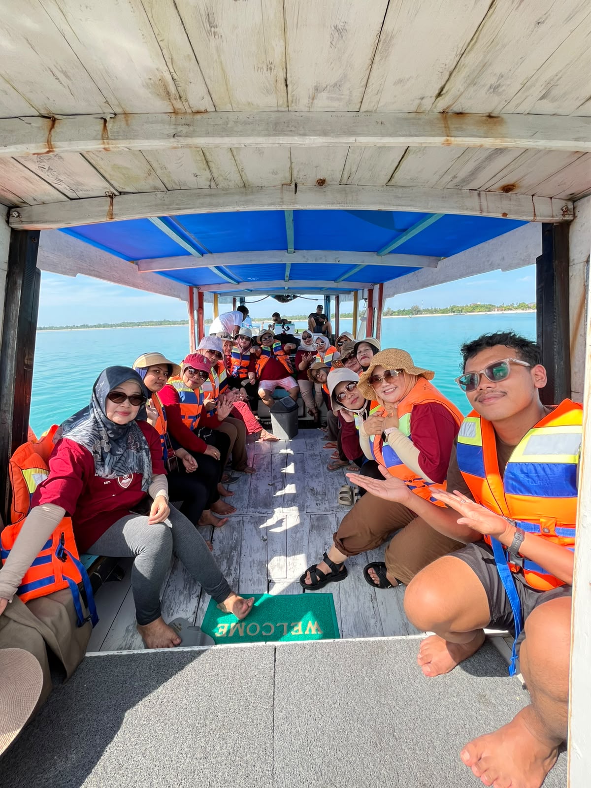PAKET LIBURAN BELITUNG 4D3N NON HOTEL